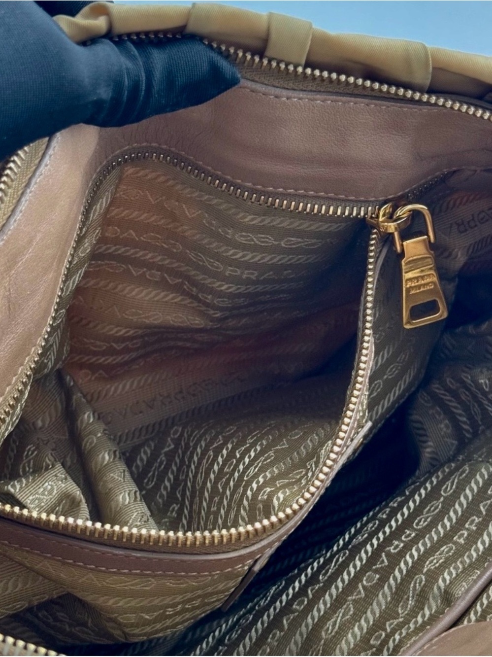 ✨ AUTHENTIC ✨Prada Vintage Tessuto Gaufre Ruched Nylon Satchel Handbag-Tan/Beige - Picture 11 of 13